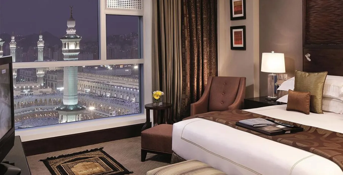 Hotelzimmer im Royal Clock Tower mit Blick über Mekka